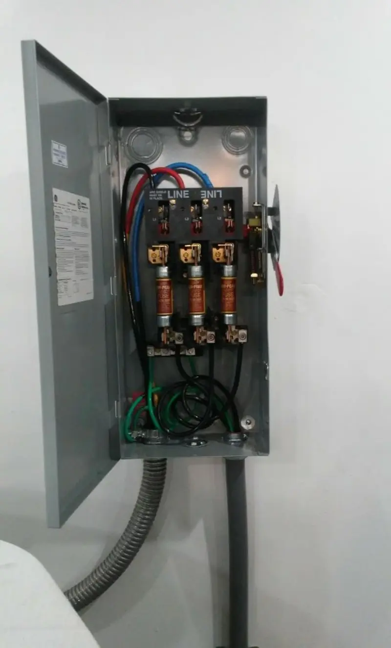 Three-phase disconnect switch installed for Electrical Wiring & Rewiring in Bullhead City